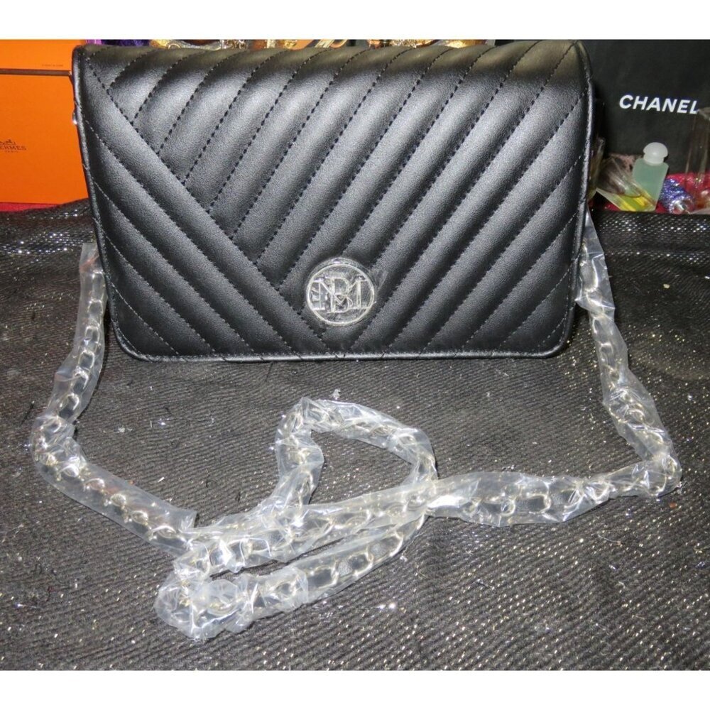 Badgley Mischka Black Quilted Vegan Leather Chain Strap Crossbody Handbag